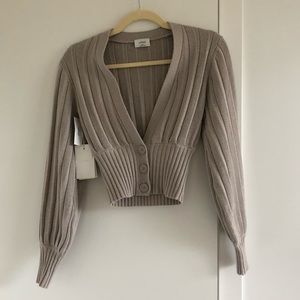 (SOLD) Wilfred New Plunge Front Cardigan